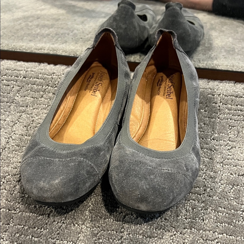 GUC Gray Suede Josef Seibel Ballet Flats Size 40!